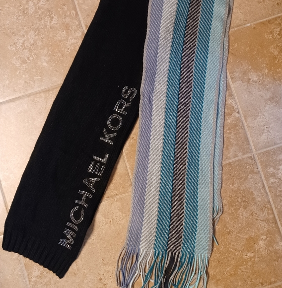 Scarf Bundle Michael Kors Studded Black Wrap - Picture 1 of 3